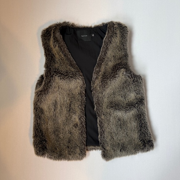 Aritzia Brown Fur Vest Cropped - Picture 1 of 7